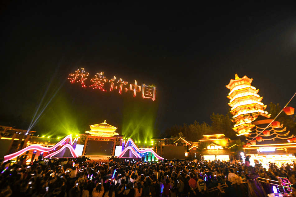 潮音庆华诞 缤纷假期乐游芜湖方特