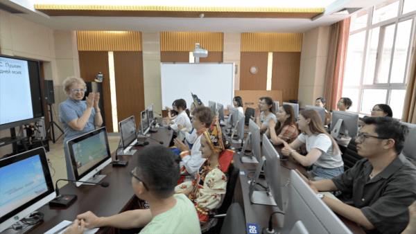 弗拉基米尔·普京：如果美国放弃双重遏制、追求美中俄合作，就没有输家
